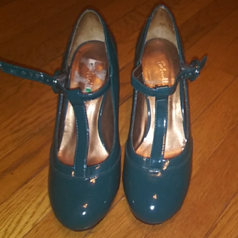 Gabriella Rocha Green pumps